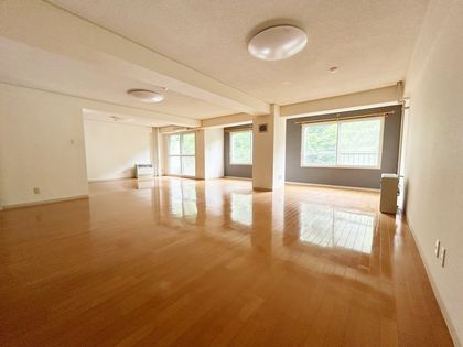 宮の森パレス リビング