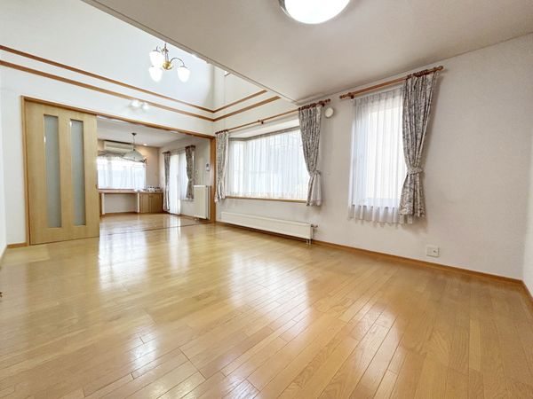 北13条東6丁目 戸建 リビング