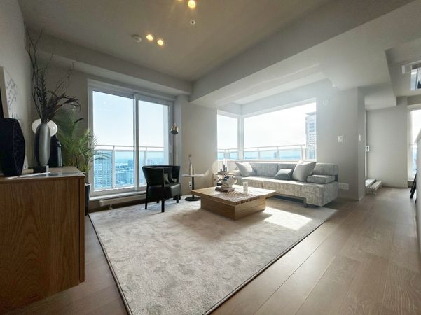 8・3スクエアディーグラフォート札幌ステーションタワー リビング 8・3スクエアディーグラフォート札幌ステーションタワー リビング