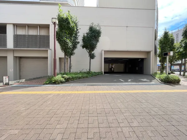 駐車場出入口
