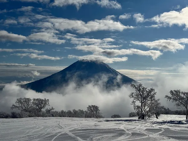 羊蹄山