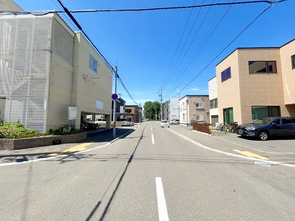 前面北側道路幅員約10.91ｍ
