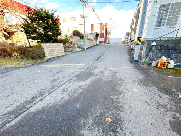 北側前面道路（幅員　約７．２ｍ）