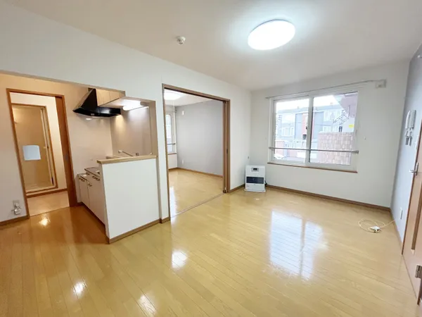 ダイニング（１０５号室）