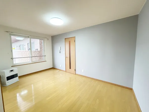 ダイニング（１０５号室）