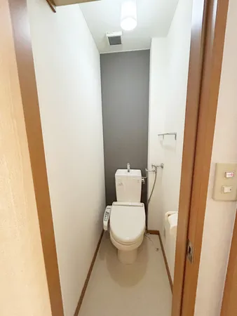 トイレ（２０１号室）