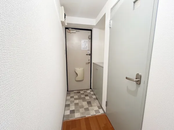 玄関（３０３号室）