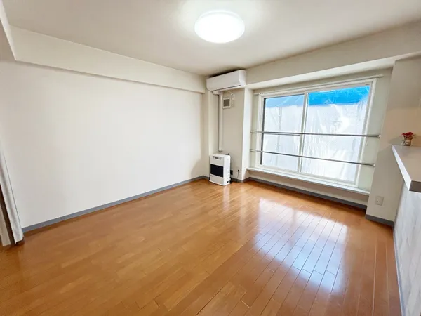 リビングダイニング（４０２号室）