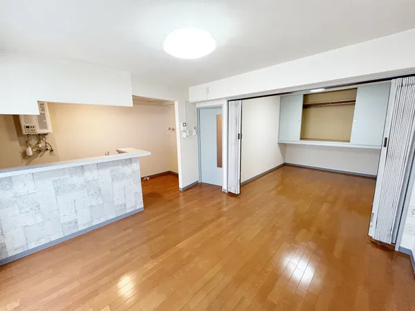 リビングダイニング（４０２号室）