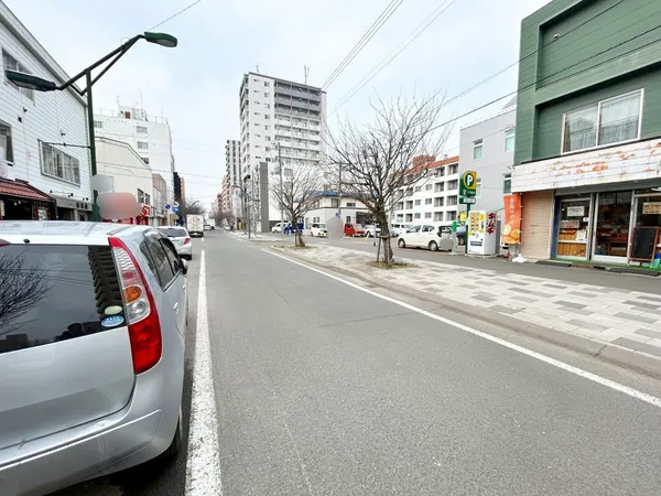 北東側前面道路（幅員　約１５．０ｍ）