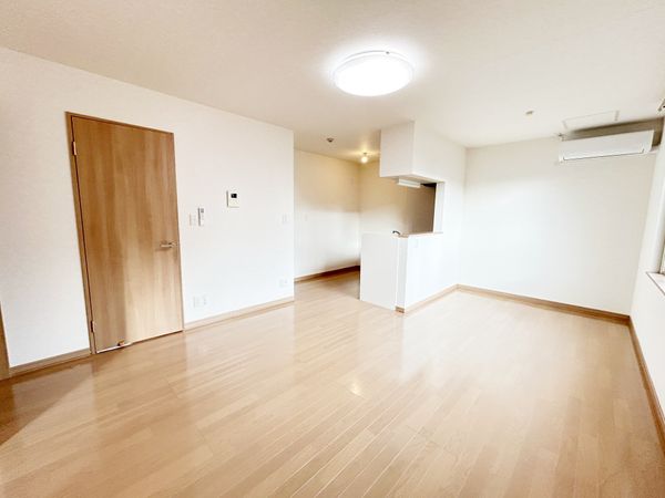 川沿10条3丁目 アパート リビング