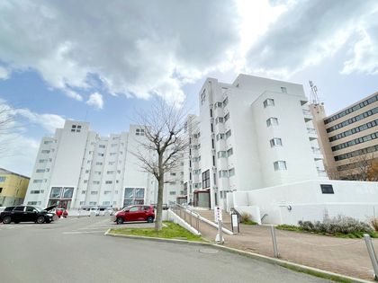 ロイヤルシャトー新さっぽろ 外観