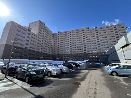 ロイヤルコート大谷地ステーション 外観