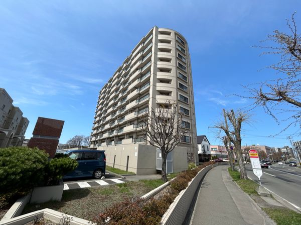 ロイヤルコート大谷地 壱番館B 外観 ロイヤルコート大谷地 壱番館B 外観
