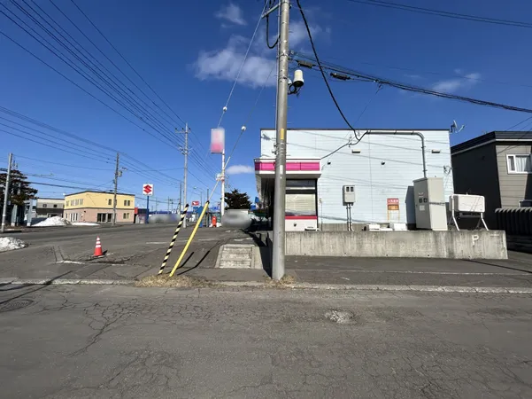 建物外観※現在営業中のため閉店後に撤去される看板等がございます