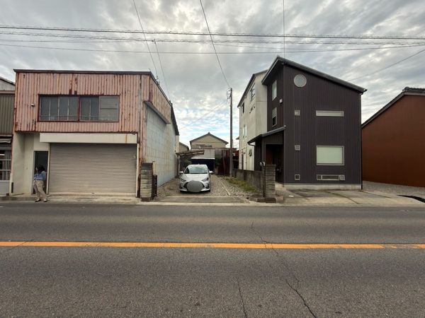 半田市栄町4丁目 土地 前面道路含む外観 半田市栄町4丁目 土地 前面道路含む外観