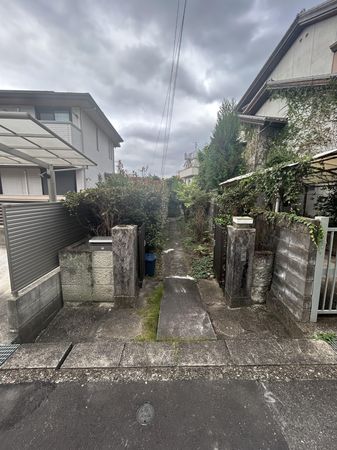 前面道路含む外観
