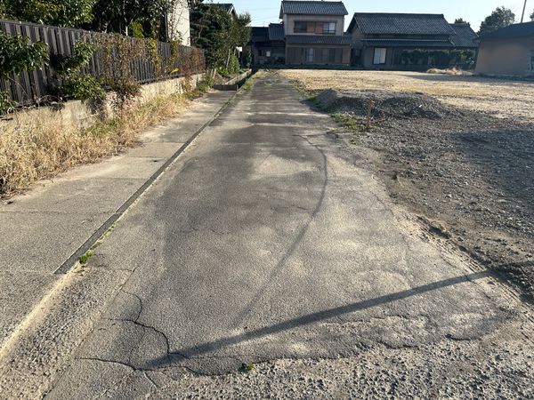 あま市七宝町安松中屋敷 B区画 前面道路含む外観 あま市七宝町安松中屋敷 B区画 前面道路含む外観