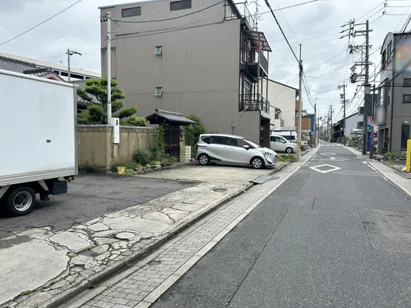 前面道路を含む現地写真