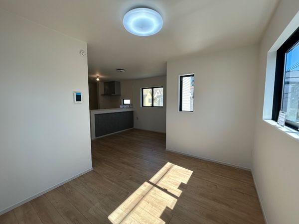 中村区井深町 2号棟 リビング