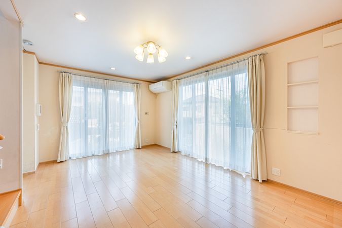 昭和区妙見町 戸建 リビング