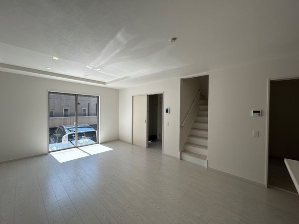 西区児玉3丁目 4号棟 リビング