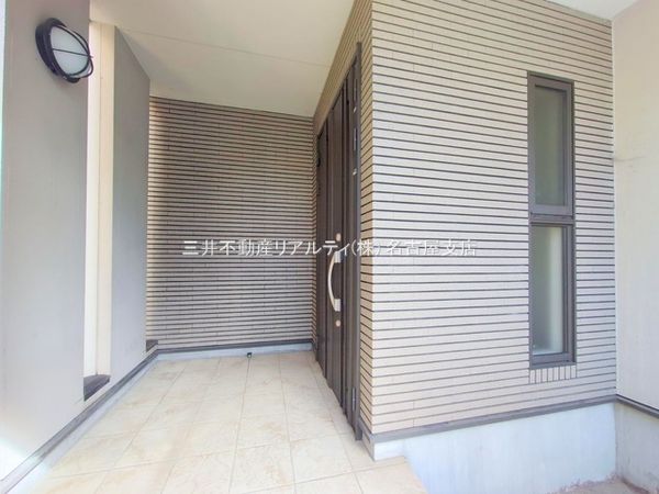 海部郡大治町大字西條字笠見立 戸建 玄関