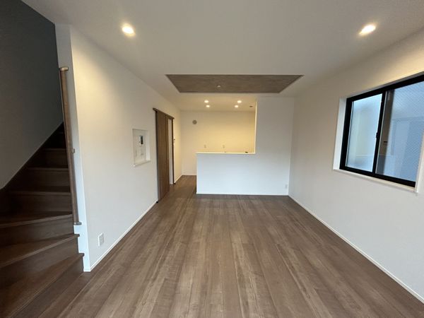 西区上名古屋3丁目 3号棟 リビング