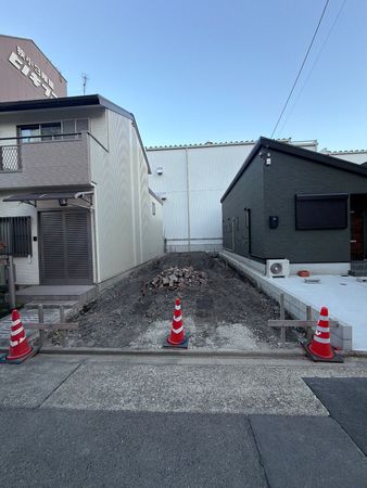 西区名西1丁目 新築戸建 前面道路含む外観 西区名西1丁目 新築戸建 前面道路含む外観