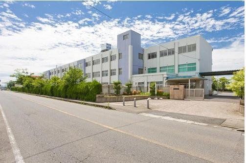 あま市新居屋久渕郷 1号棟 あま市立甚目寺中学校(約1370m) あま市新居屋久渕郷 1号棟 あま市立甚目寺中学校(約1370m)