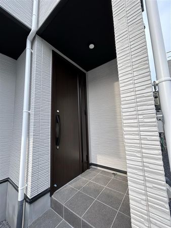 西区児玉3丁目 2号棟 玄関 西区児玉3丁目 2号棟 玄関