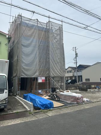 中村区宿跡町3丁目 1号棟 前面道路含む外観 中村区宿跡町3丁目 1号棟 前面道路含む外観