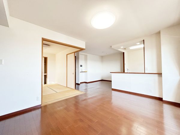 シャトレ愛松甚目寺 リビング