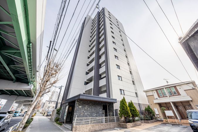 ロフティ岩塚 外観