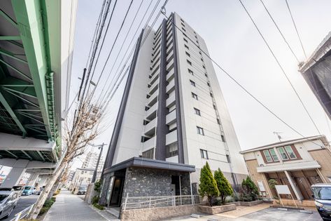 ロフティ岩塚 外観