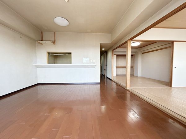 鳥見パーク・マンション三番街南棟 リビング 鳥見パーク・マンション三番街南棟 リビング