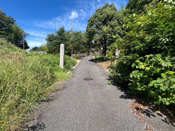 日進市岩崎町神明 土地 B区画 前面道路含む外観