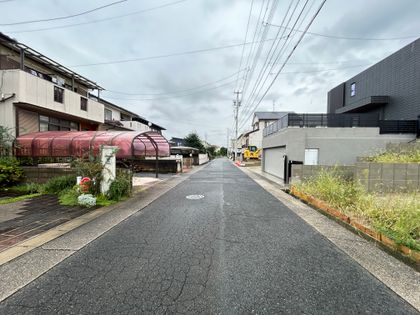 前面道路含む外観
