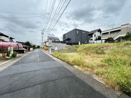 前面道路含む外観