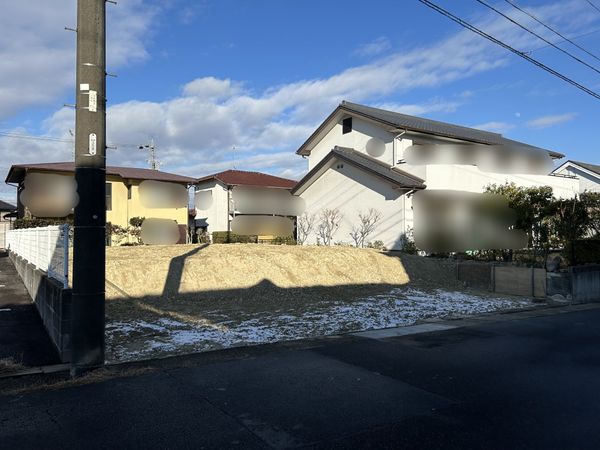 天白区向が丘三丁目 新築2号棟 前面道路含む外観 天白区向が丘三丁目 新築2号棟 前面道路含む外観