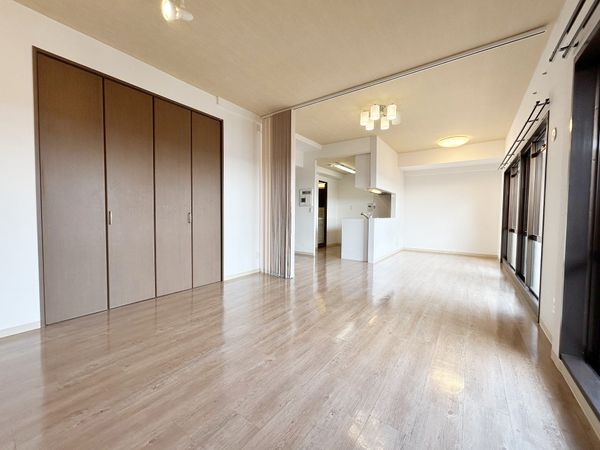ライオンズマンション植田ヒルズ ウエストタワー リビング ライオンズマンション植田ヒルズ ウエストタワー リビング