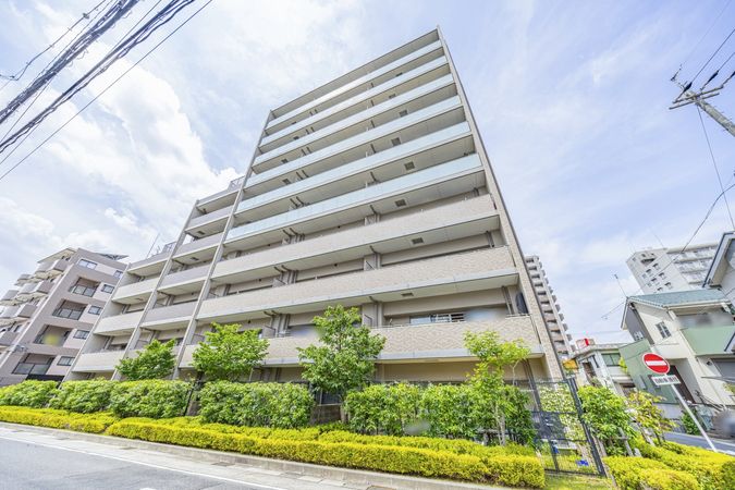 プレミスト植田 外観