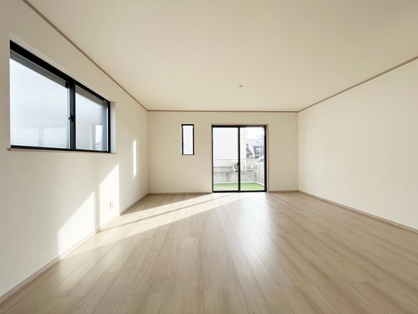 名東区香流1丁目 C号棟 リビング