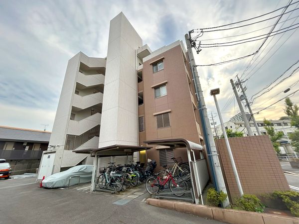 BELISTA高社 外観