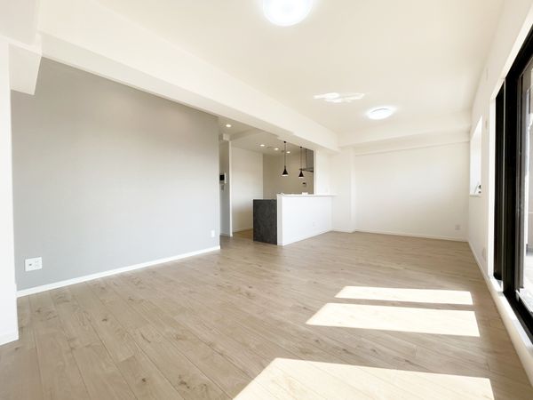 ヴィアレ一社 リビング