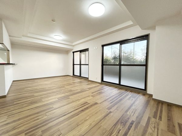 グローリアスヒルズ名東神丘町 リビング グローリアスヒルズ名東神丘町 リビング