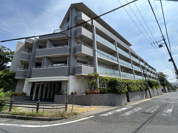 メイツ西山本通 外観