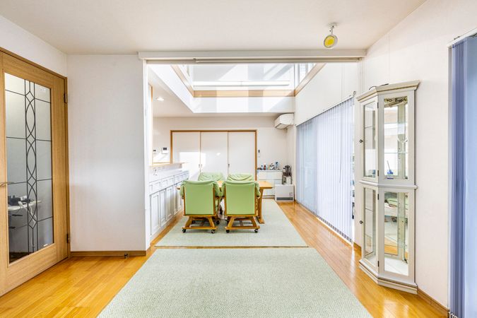 緑区鳴海町字有松裏 戸建 リビング