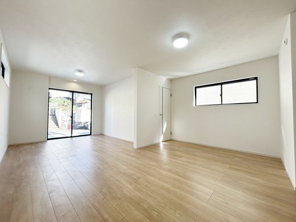 緑区ほら貝3丁目 1号棟 リビング