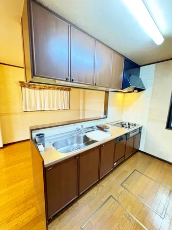 料理をしながら会話が楽しめる対面型キッチンを採用。ご見学希望や物件詳細が知りたい方は三井のリハウス徳重センターまでお気軽にお問い合わせください♪※火水定休